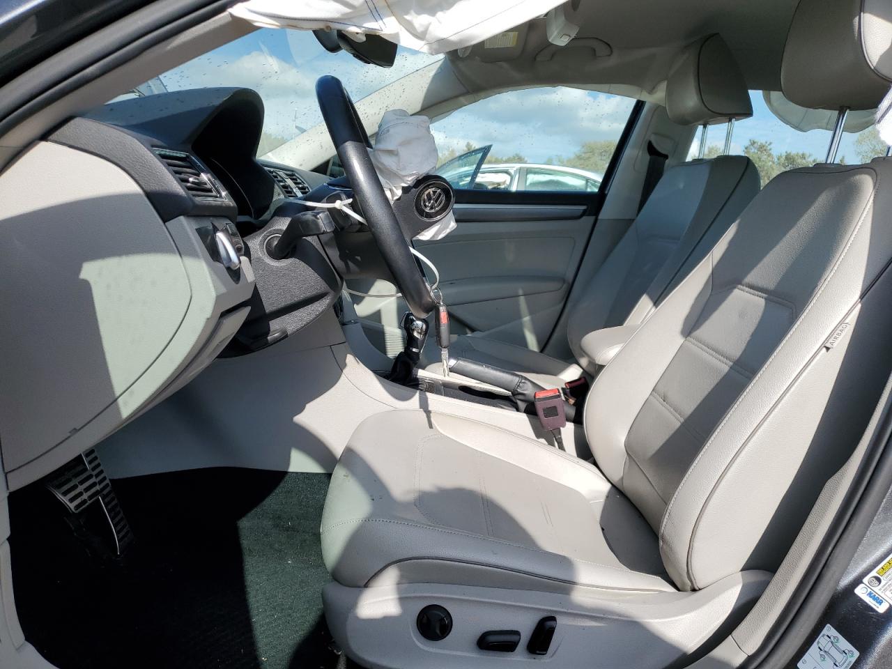 2018 Volkswagen Passat S VIN: 1VWAA7A3XJC043941 Lot: 86547805