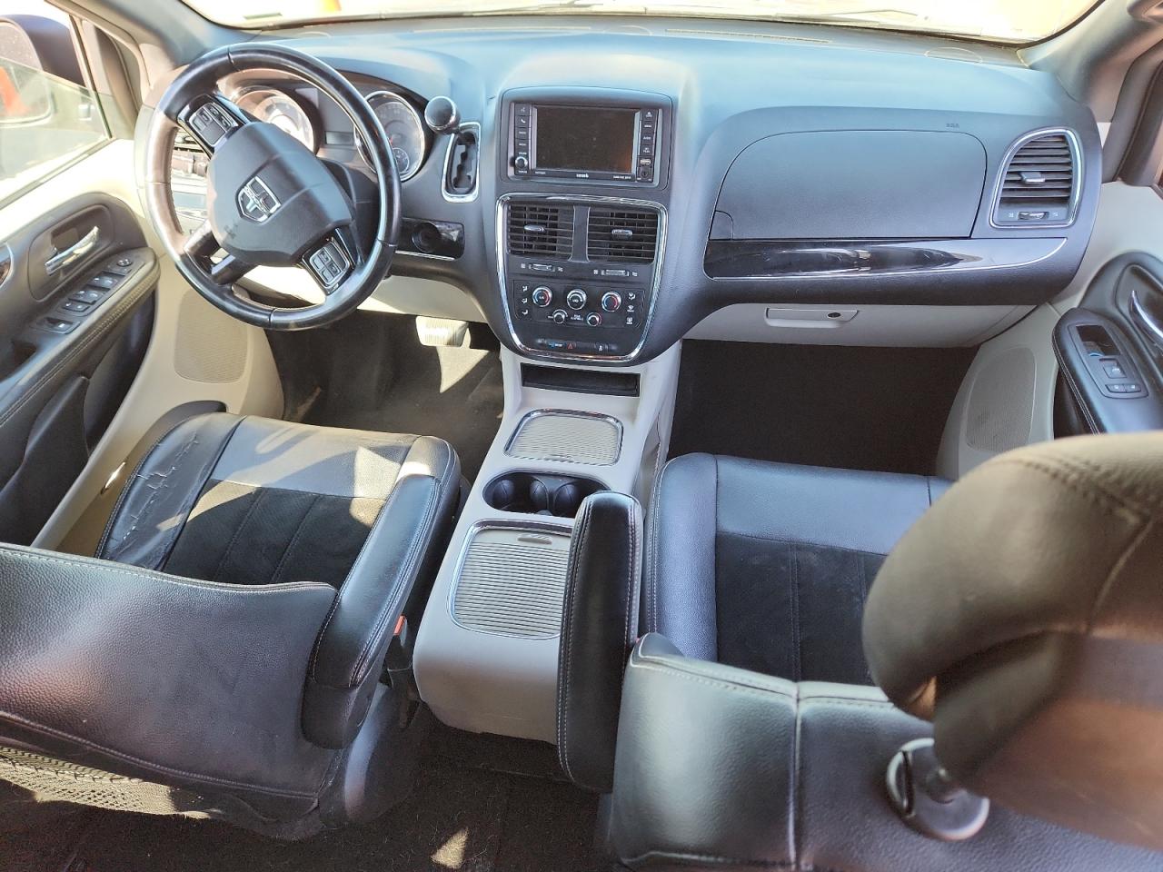 2018 Dodge Grand Caravan Sxt VIN: 2C4RDGCG4JR214784 Lot: 84444145