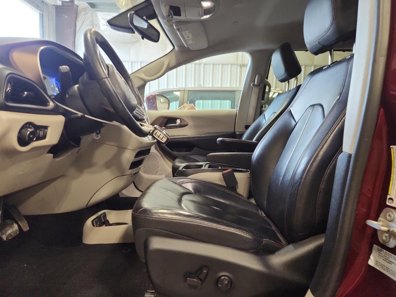 2017 Chrysler Pacifica Touring L VIN: 2C4RC1BG6HR824097 Lot: 87439495