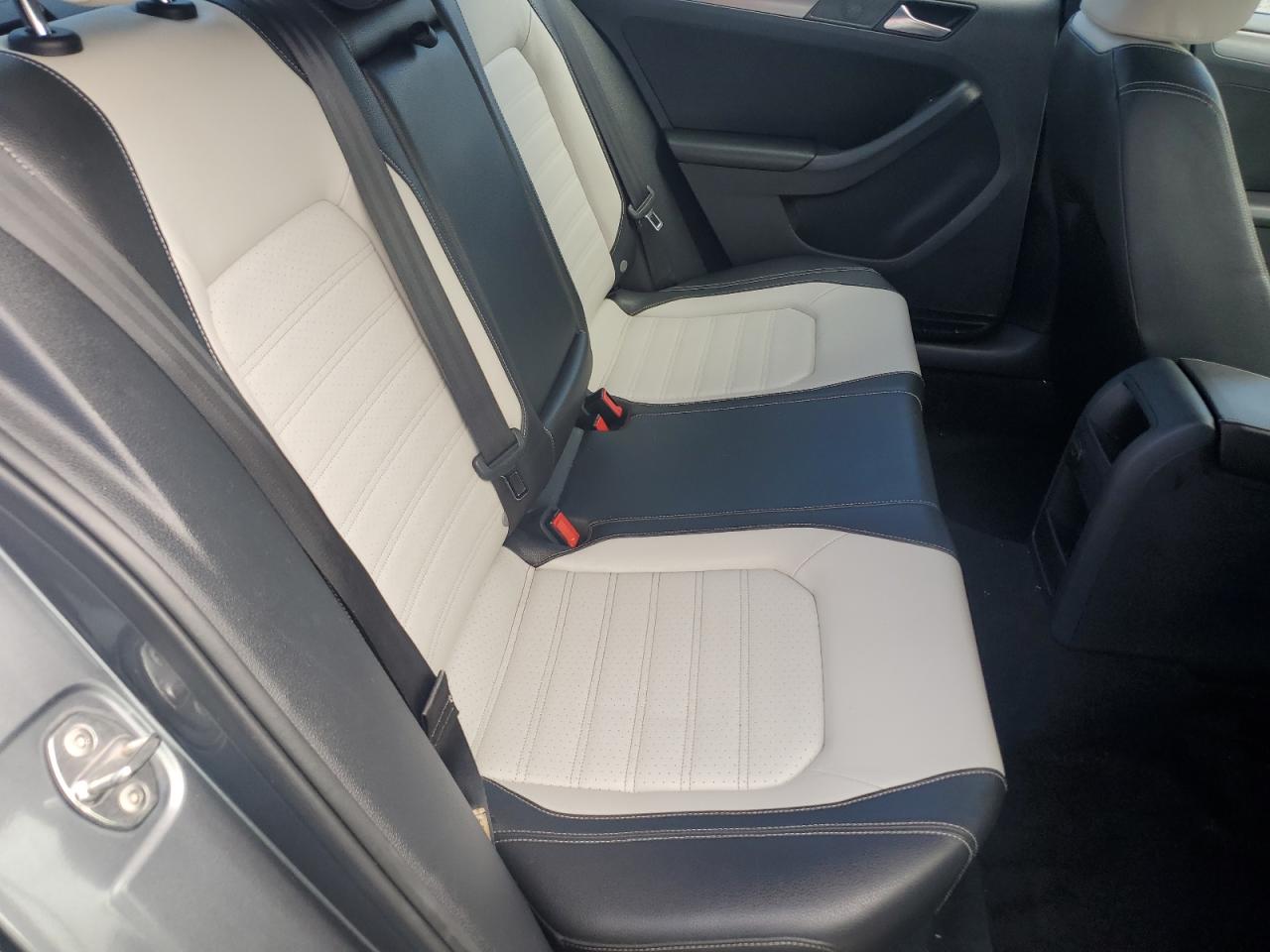 2016 Volkswagen Jetta Sport VIN: 3VWD17AJ0GM296480 Lot: 83984465