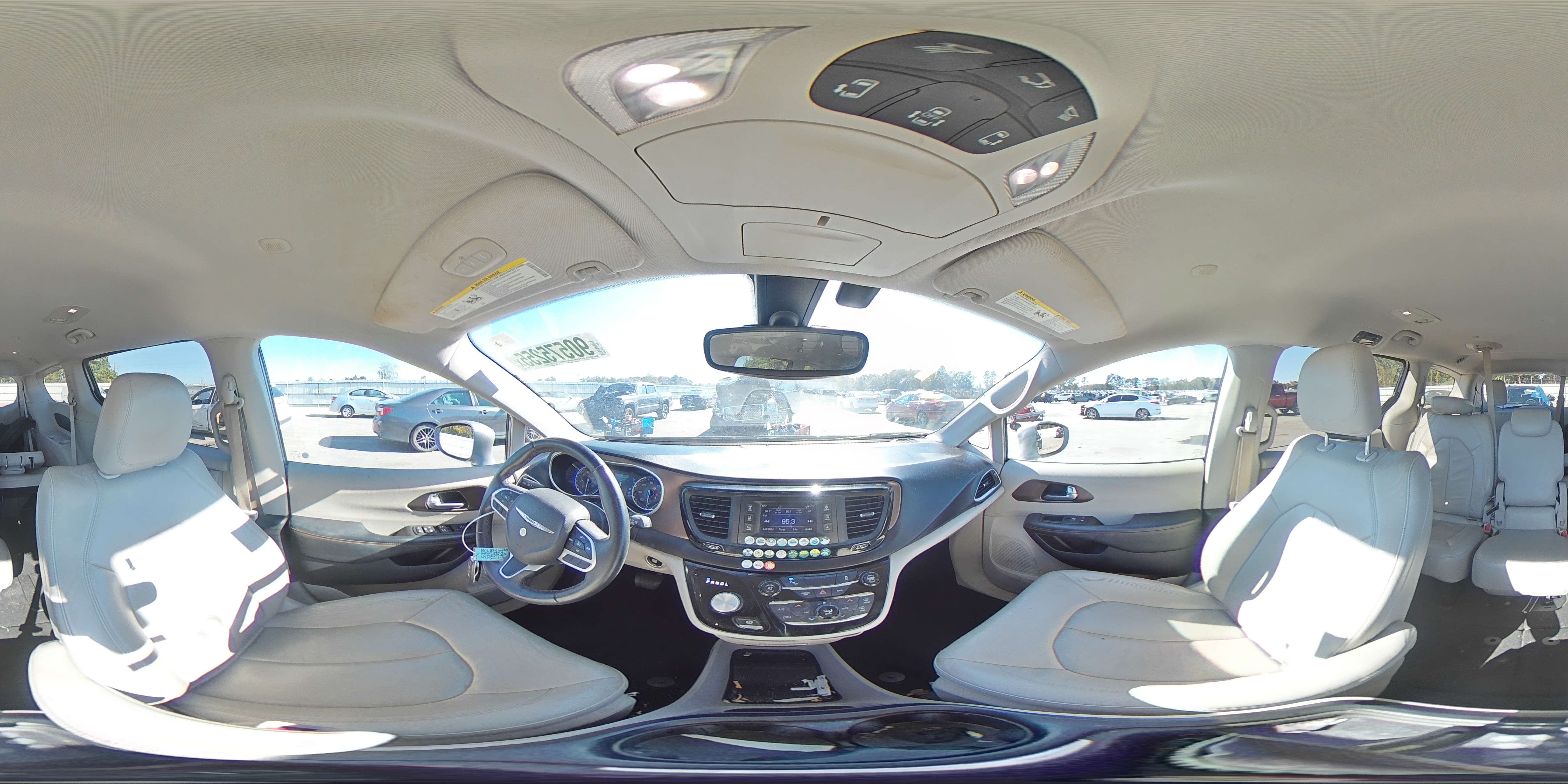 2017 Chrysler Pacifica Touring L VIN: 2C4RC1BG0HR520196 Lot: 90575255