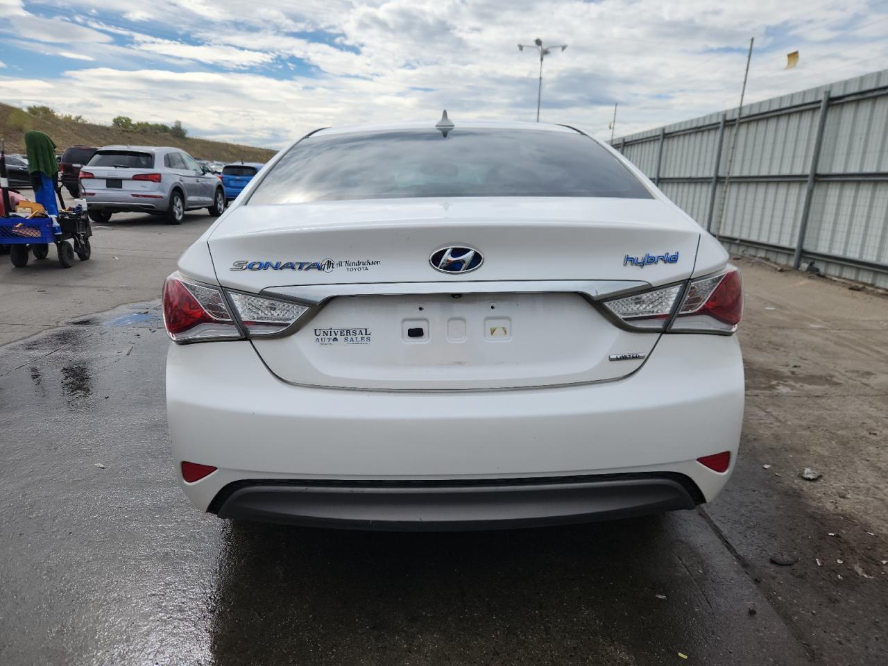 2013 Hyundai Sonata Hybrid VIN: KMHEC4A4XDA075273 Lot: 86102735