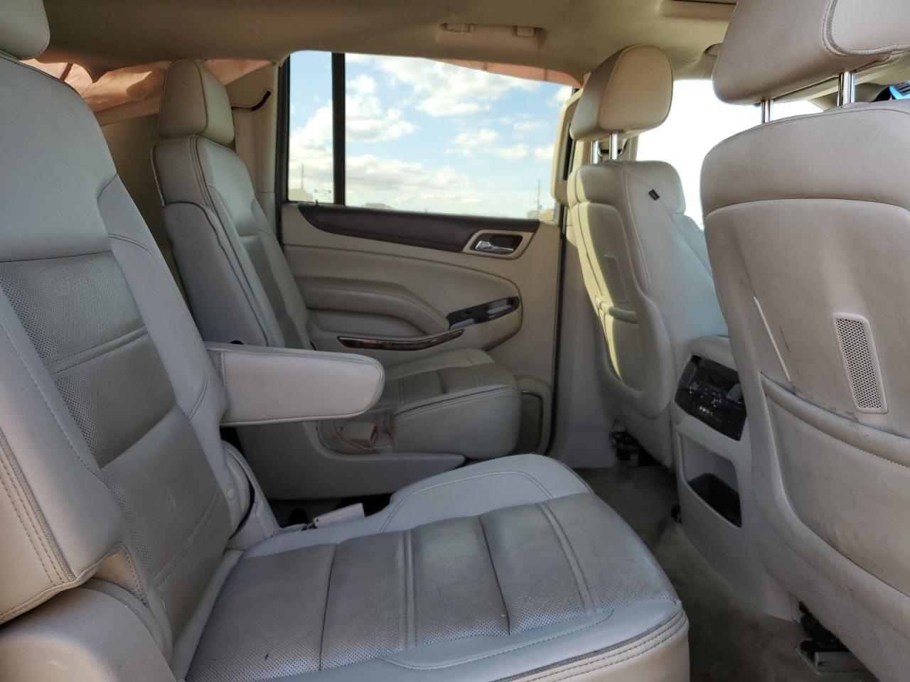 2015 GMC Yukon Xl Denali VIN: 1GKS2JKJ8FR129840 Lot: 90517175