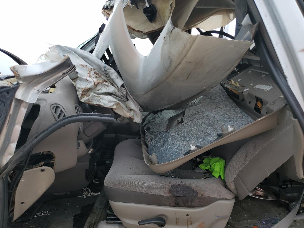 2002 Chrysler Voyager Lx VIN: 1C4GJ45372B731134 Lot: 82701695