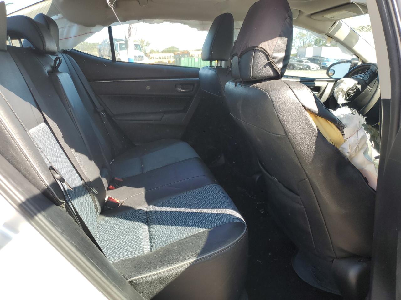 2015 Toyota Corolla L VIN: 2T1BURHE6FC326384 Lot: 82356845