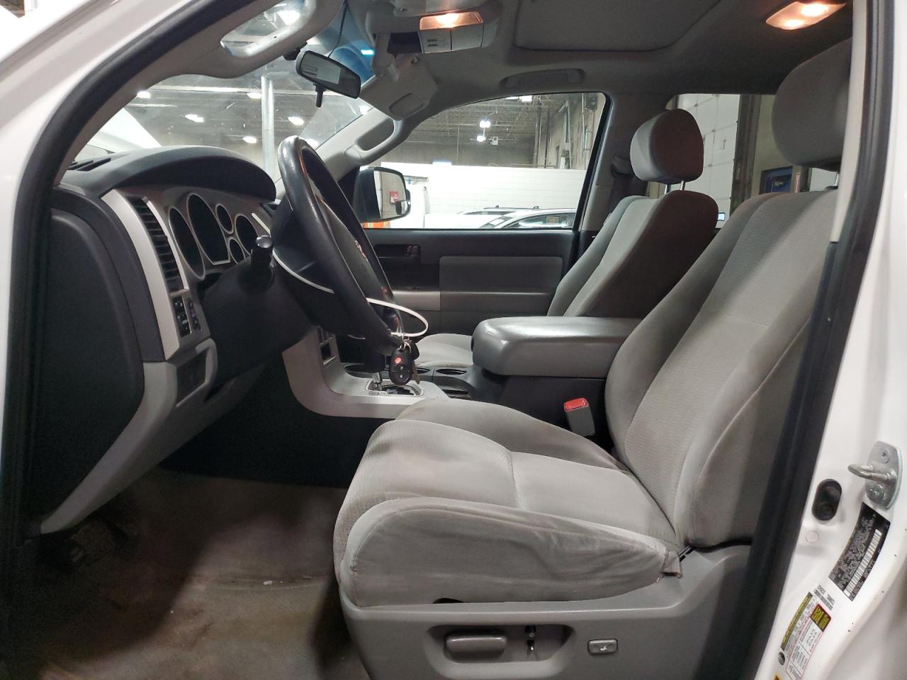 2008 Toyota Sequoia Sr5 VIN: 5TDBT64A28S000029 Lot: 82669005