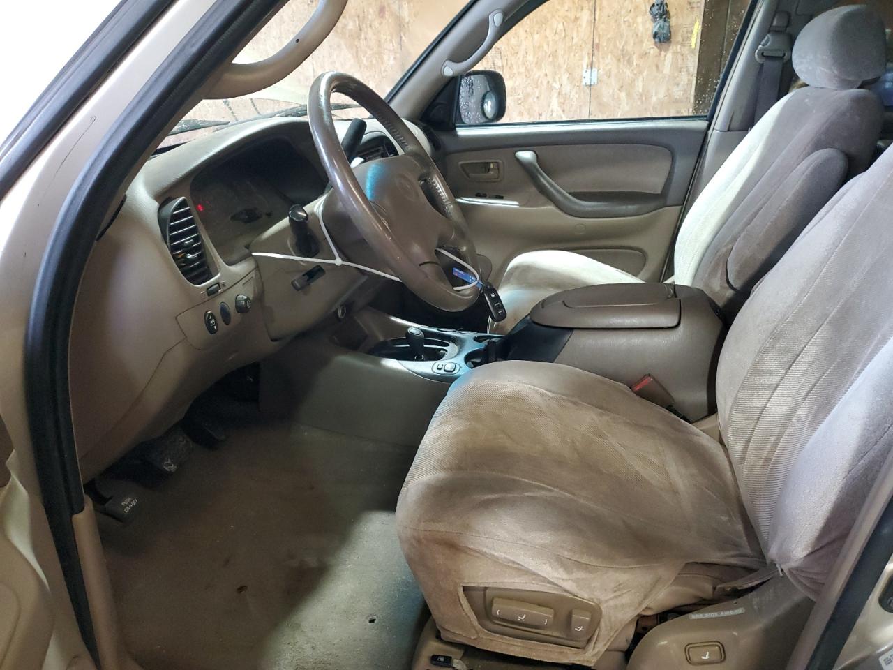 2002 Toyota Sequoia Sr5 VIN: 5TDBT44A52S068949 Lot: 82262215