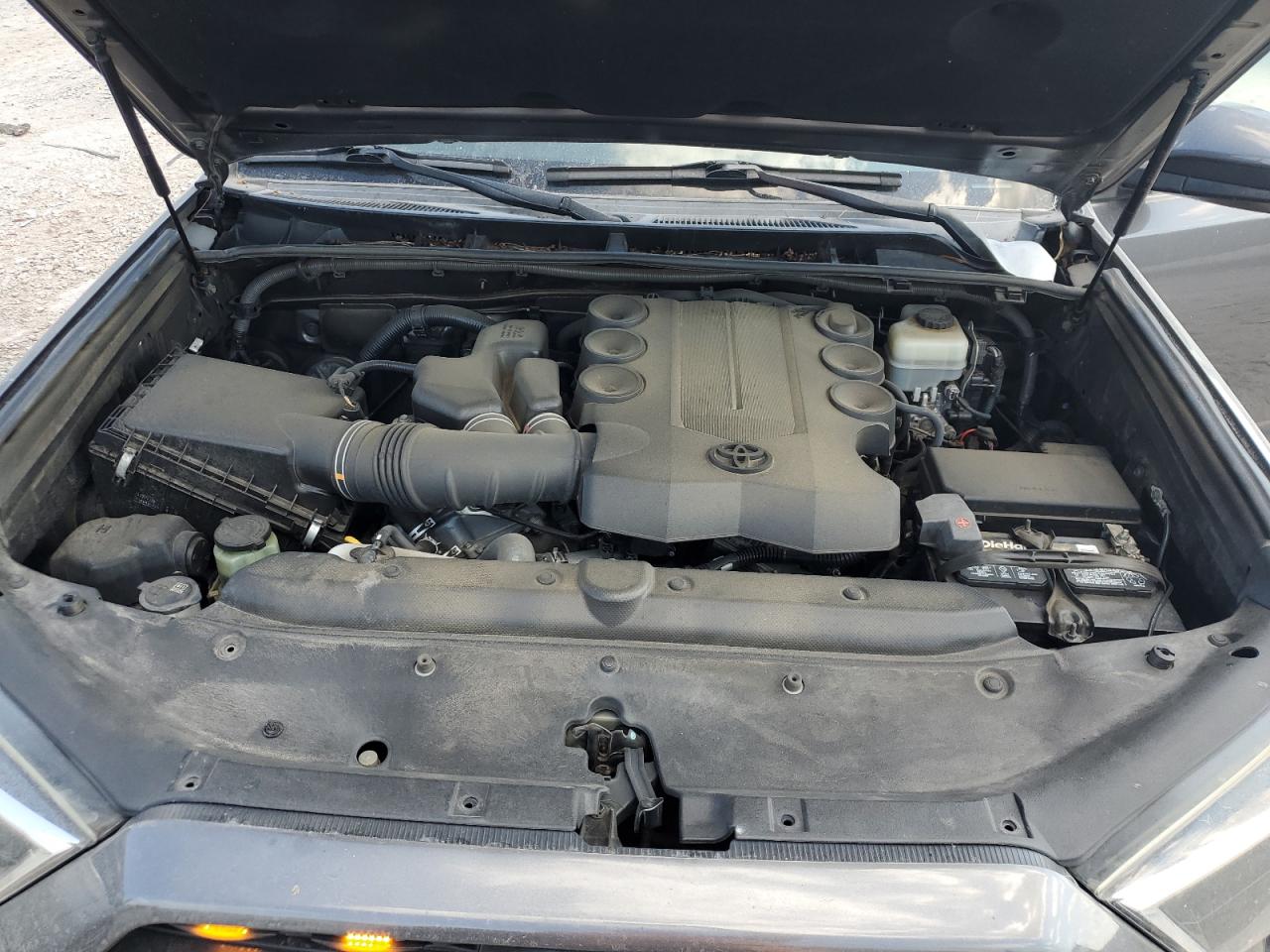 2015 Toyota 4Runner Sr5/Sr5 Premium VIN: JTEBU5JR9F5227055 Lot: 84472495