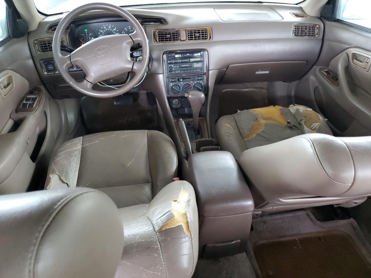 1997 Toyota Camry Ce VIN: 4T1BF22K4VU010625 Lot: 84059445