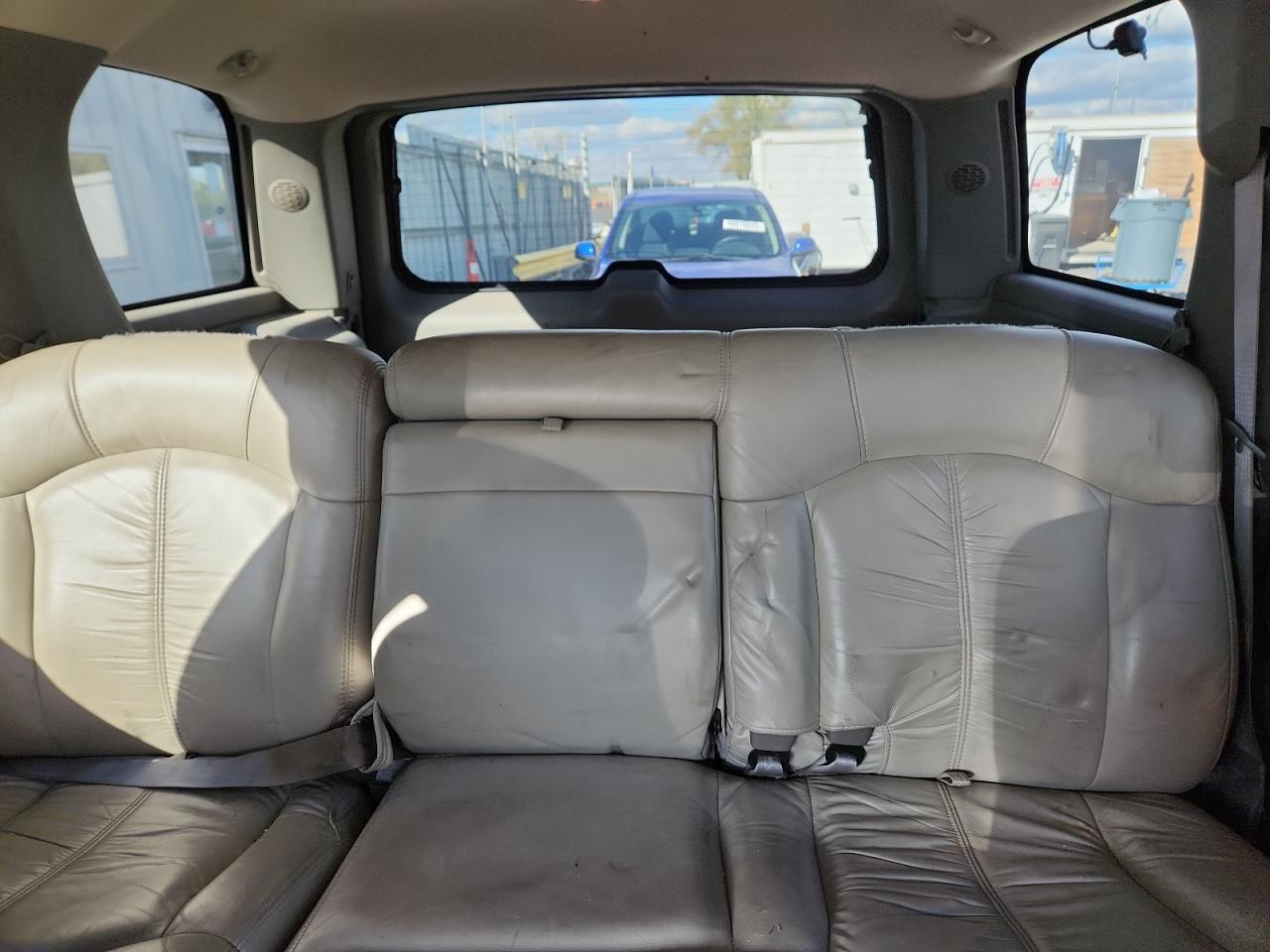 2000 Chevrolet Tahoe K1500 VIN: 1GNEK13T5YJ138870 Lot: 90851735