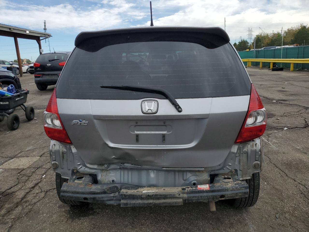 2007 Honda Fit S VIN: JHMGD38657S065629 Lot: 82334085