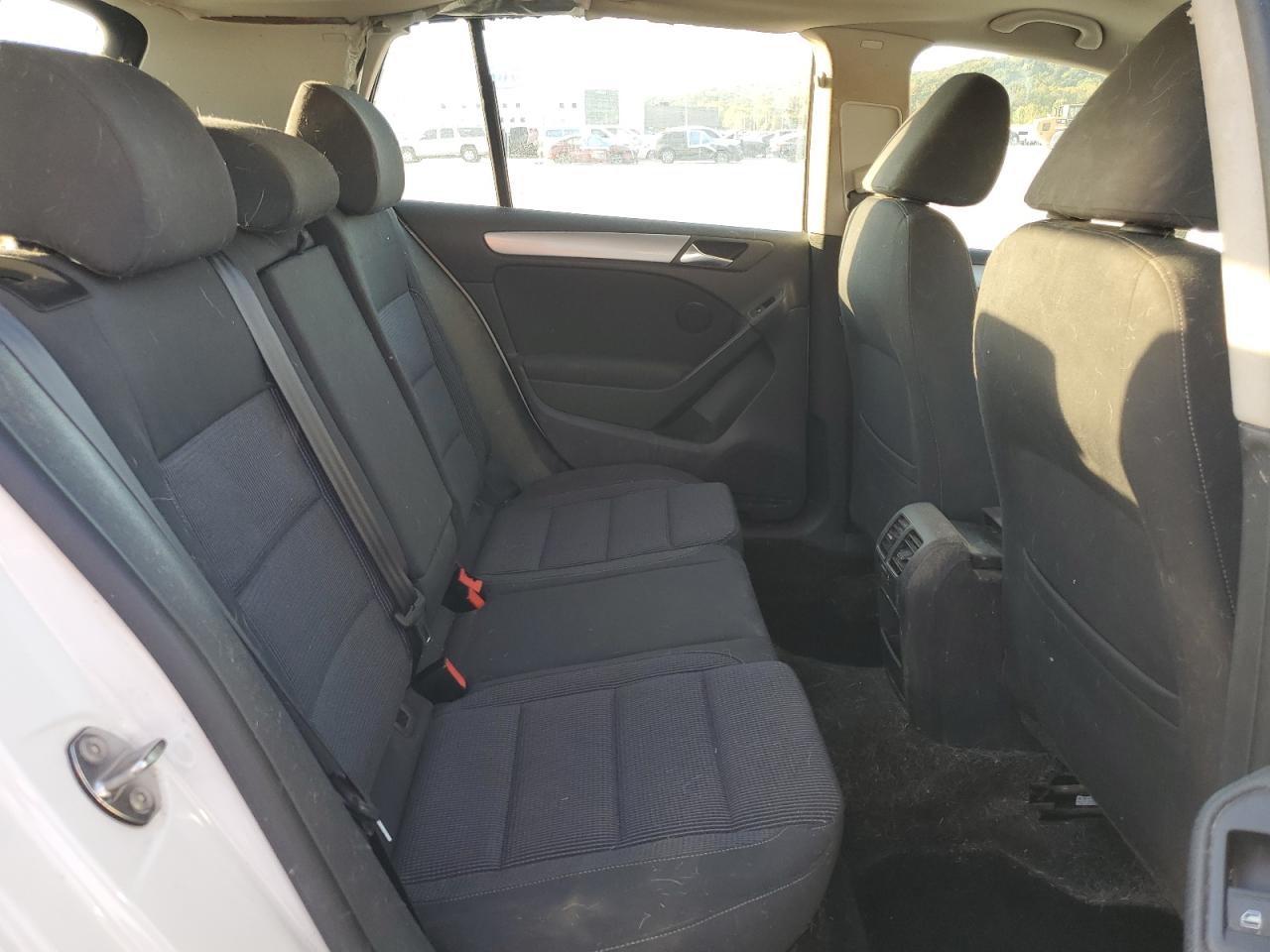 2013 Volkswagen Golf VIN: WVWDM7AJ8DW135929 Lot: 86172395