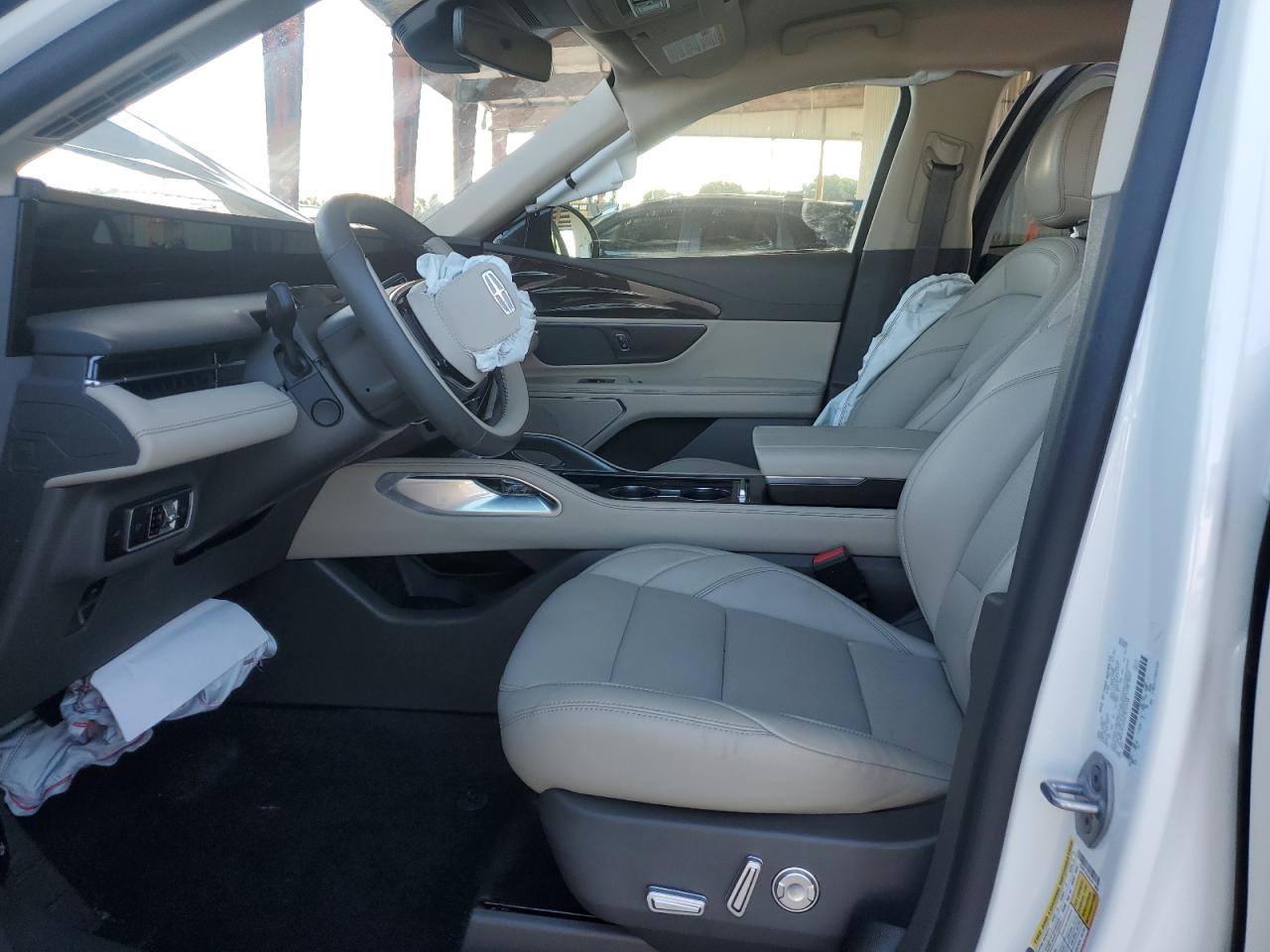 2025 Lincoln Nautilus Premiere VIN: 5LMPJ8JA5SJ911819 Lot: 82668745