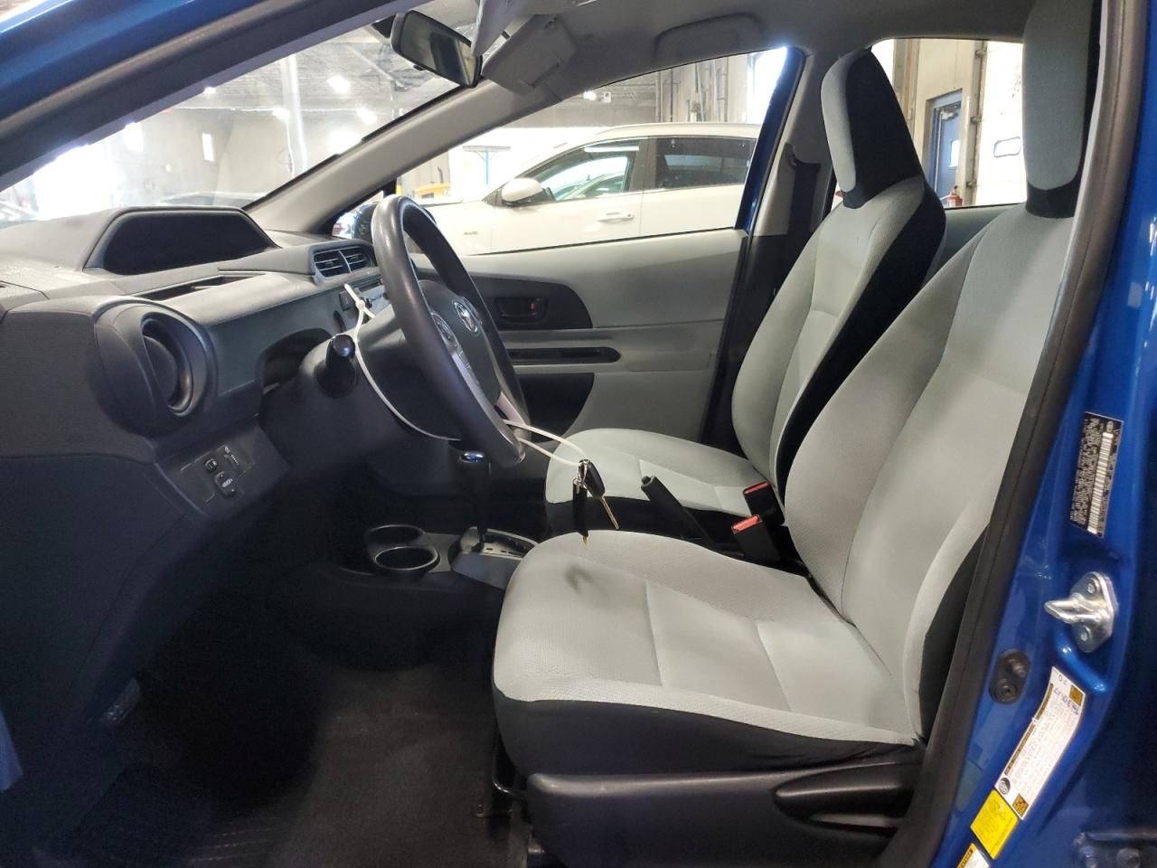 2014 Toyota Prius C VIN: JTDKDTB33E1075556 Lot: 84440905