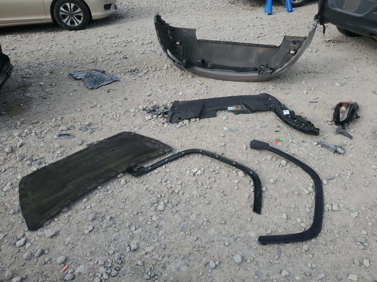 2014 Jeep Cherokee Latitude VIN: 1C4PJMCS9EW146336 Lot: 90383665