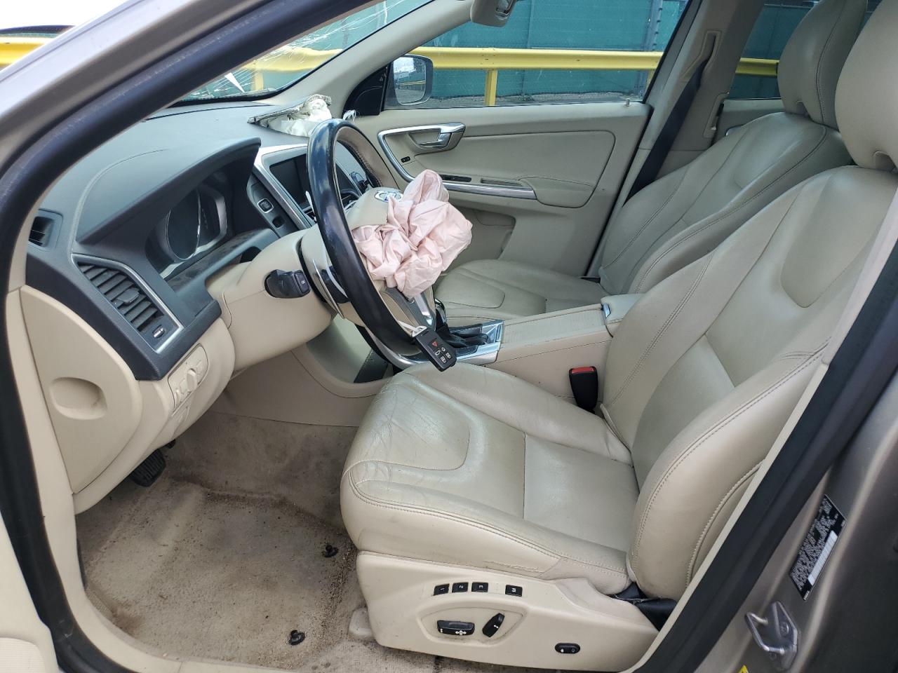 2015 Volvo Xc60 T6 Premier VIN: YV4902RK1F2679438 Lot: 84917255