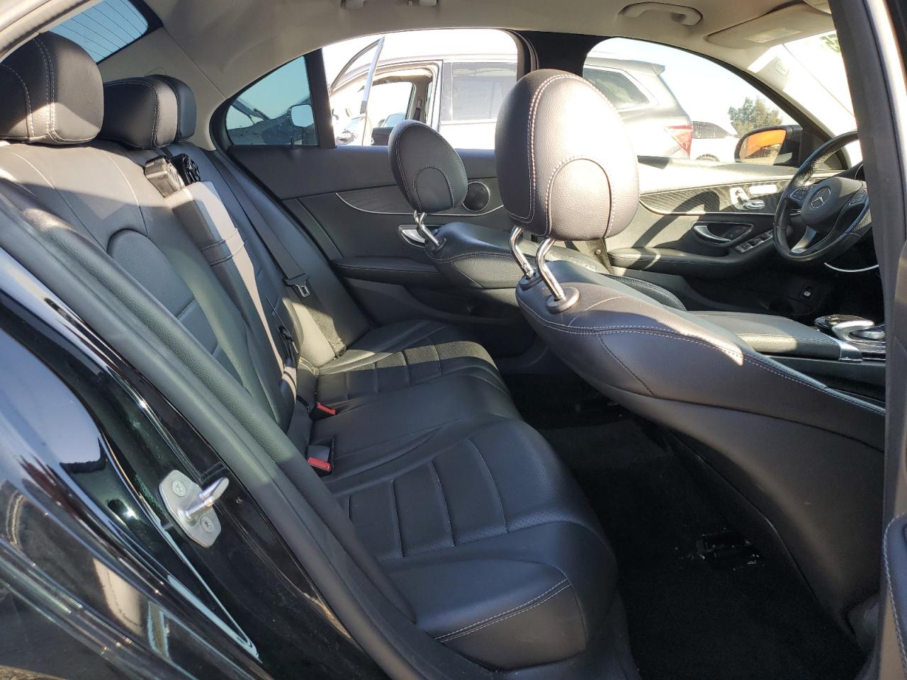 2016 Mercedes-Benz C 300 VIN: 55SWF4JB6GU176545 Lot: 87477355