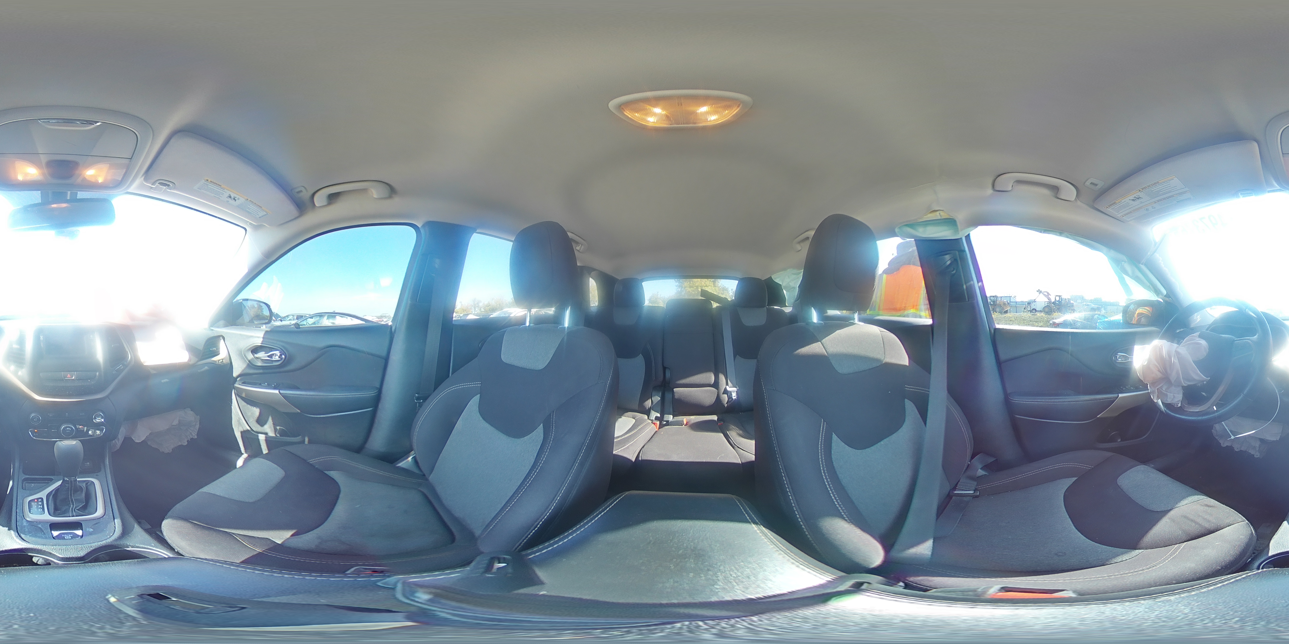 2018 Jeep Cherokee Latitude VIN: 1C4PJLCB4JD615820 Lot: 84973765