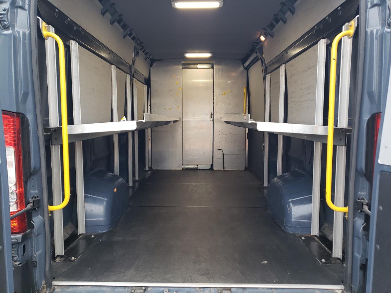 Фото: 3C6URVJG6LE139813