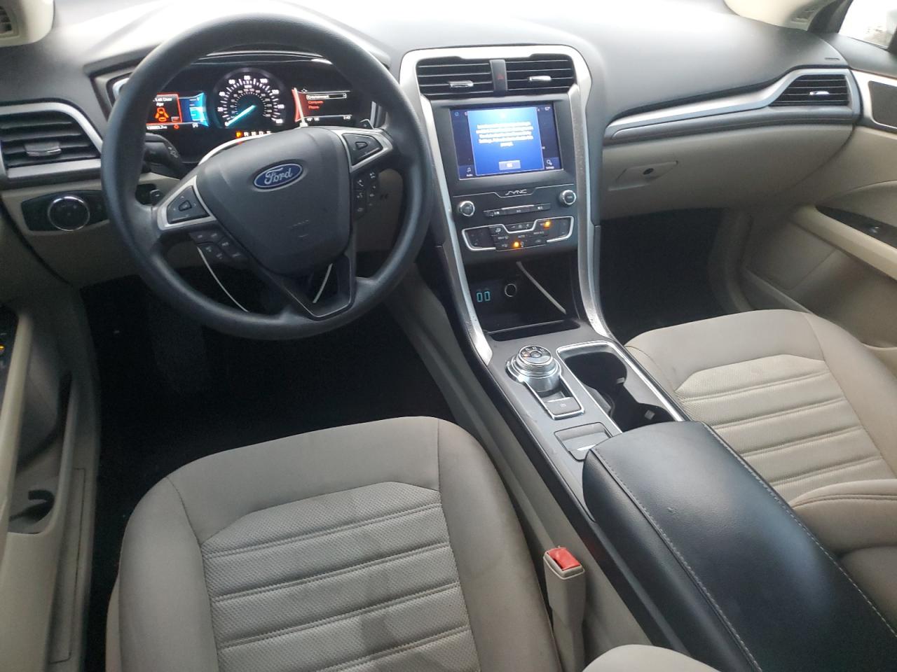 2019 Ford Fusion Se VIN: 3FA6P0HD5KR261968 Lot: 90126305