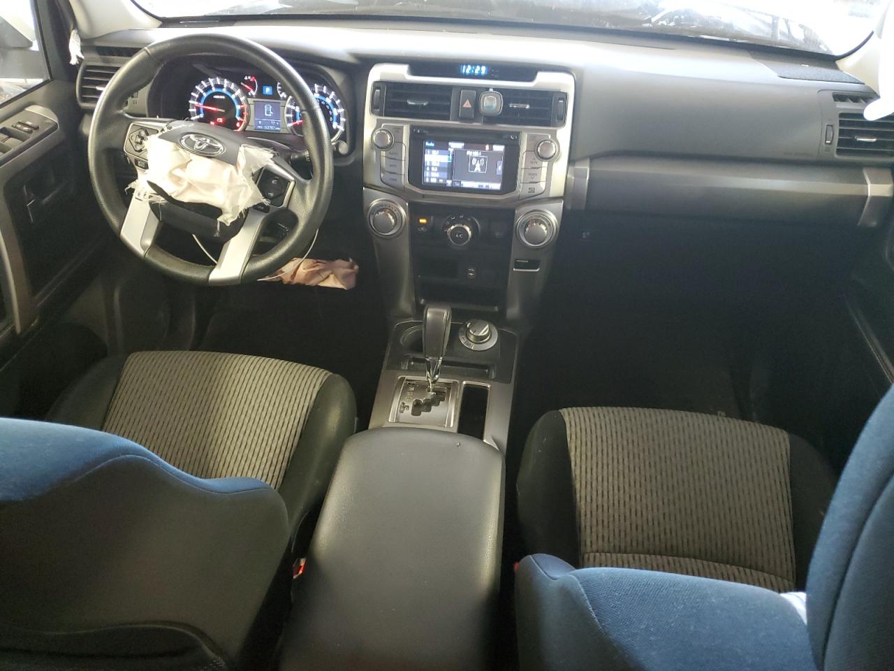 2015 Toyota 4Runner Sr5/Sr5 Premium VIN: JTEBU5JR0F5267718 Lot: 85104395