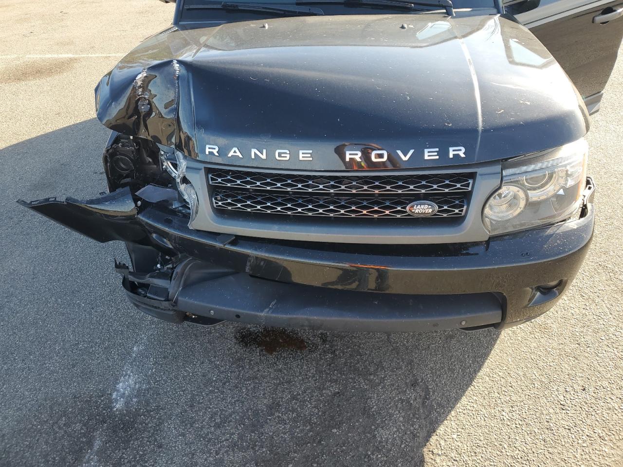 2011 Land Rover Range Rover Sport Lux VIN: SALSK2D44BA270110 Lot: 82499735