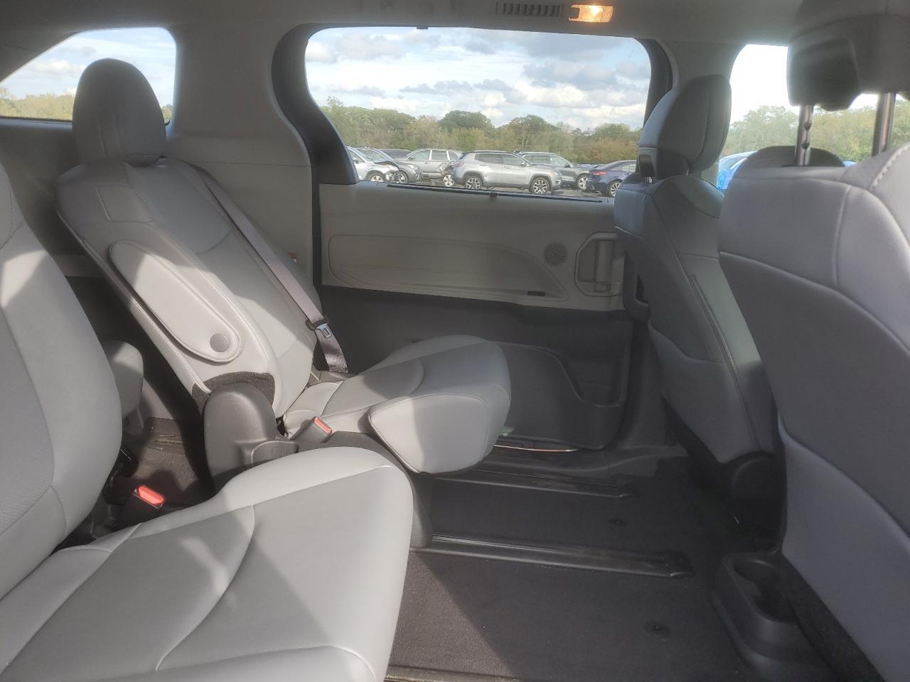 2023 Toyota Sienna Xle VIN: 5TDJSKFC0PS104927 Lot: 84951415