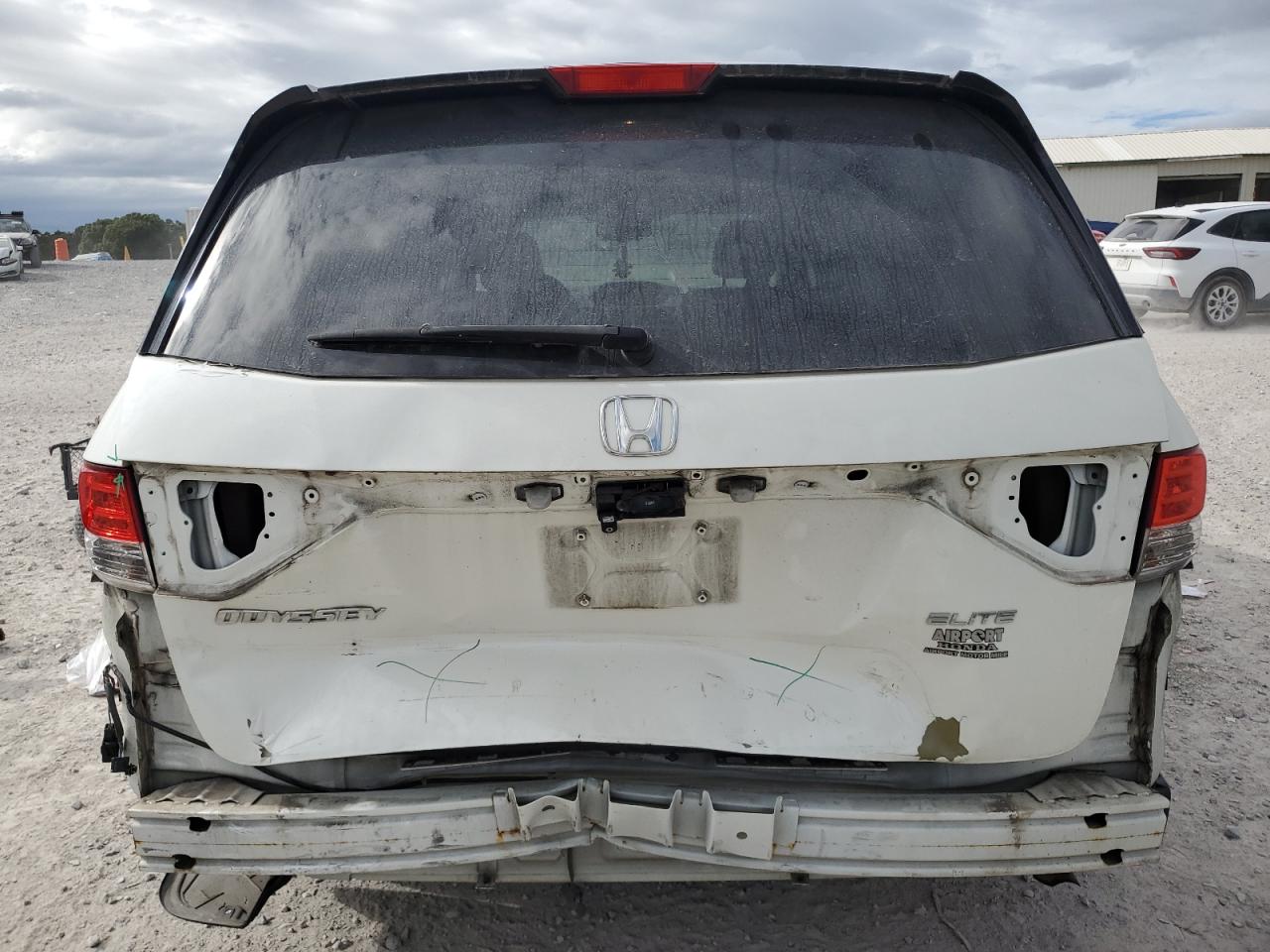 2015 Honda Odyssey Touring VIN: 5FNRL5H91FB034652 Lot: 85344475