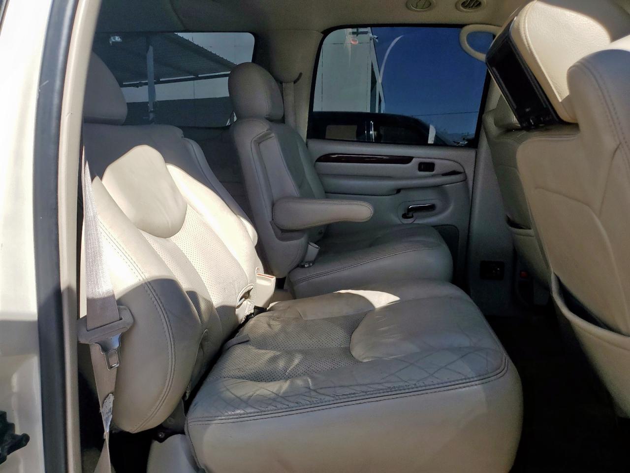 2003 Cadillac Escalade Esv VIN: 3GYFK66N03G266588 Lot: 85363105