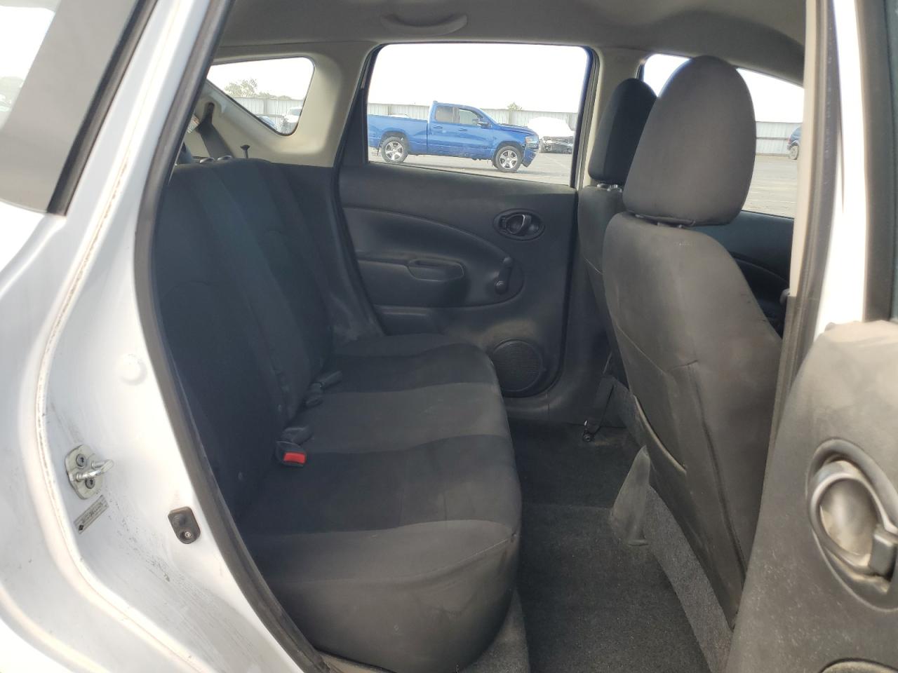 2015 Nissan Versa Note S VIN: 3N1CE2CP4FL418479 Lot: 85133515