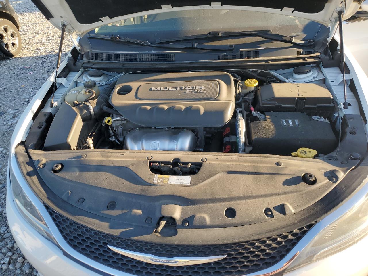 2015 Chrysler 200 C VIN: 1C3CCCCB0FN668982 Lot: 85528365