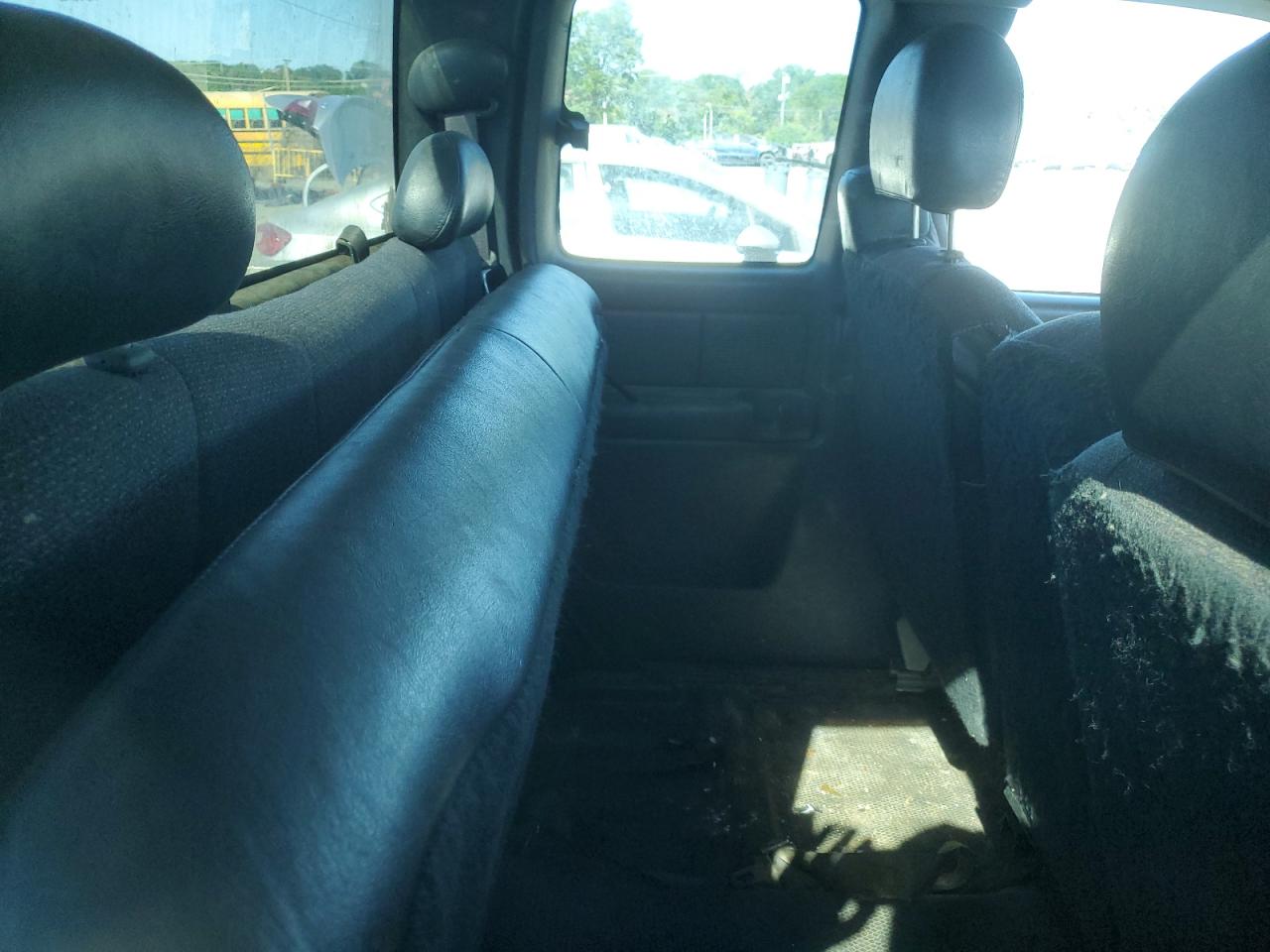 2002 Chevrolet Silverado K2500 Heavy Duty VIN: 1GCHK29U62E110555 Lot: 81994755