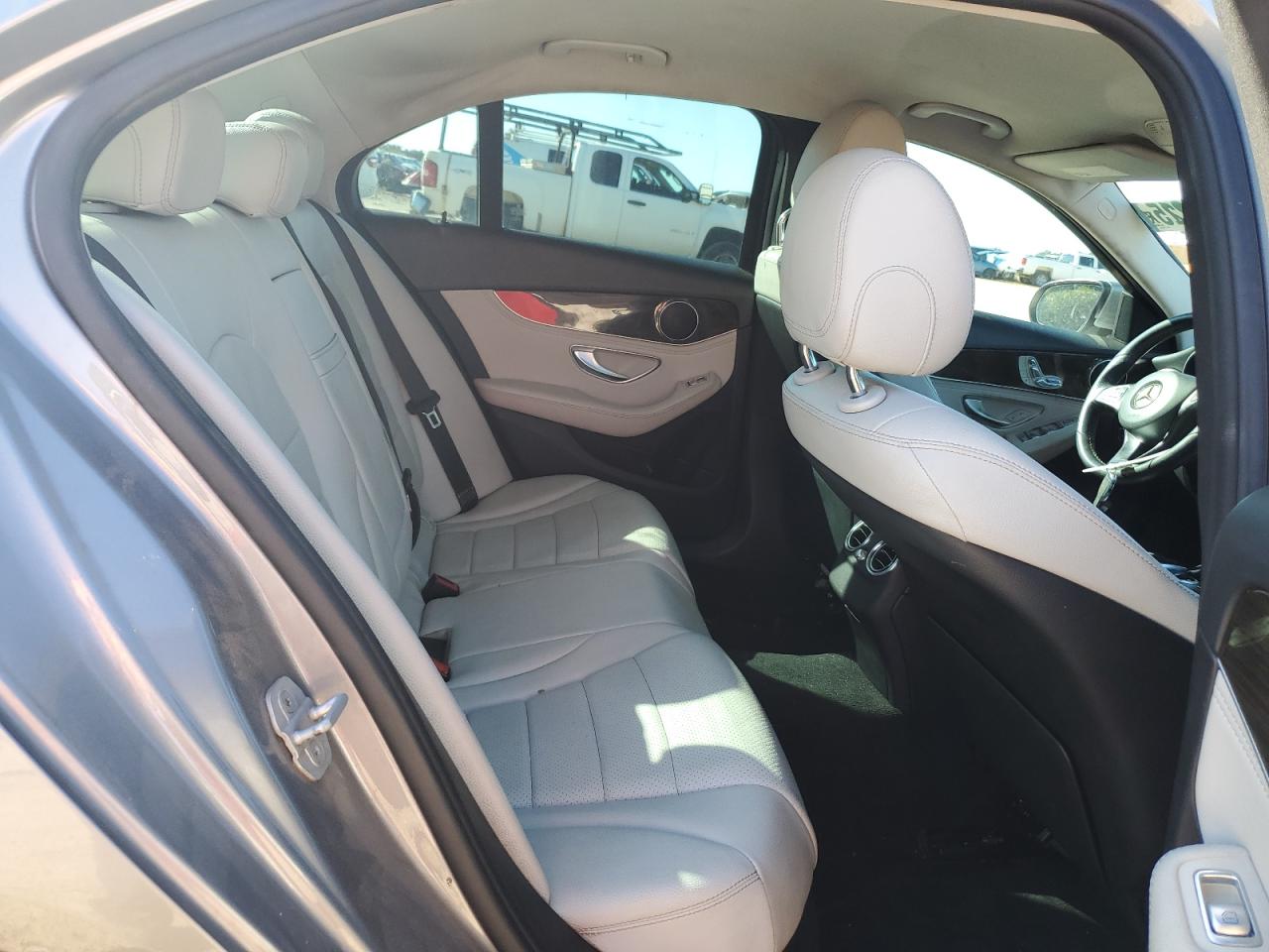 2016 Mercedes-Benz C 300 VIN: 55SWF4JB8GU108599 Lot: 87021425