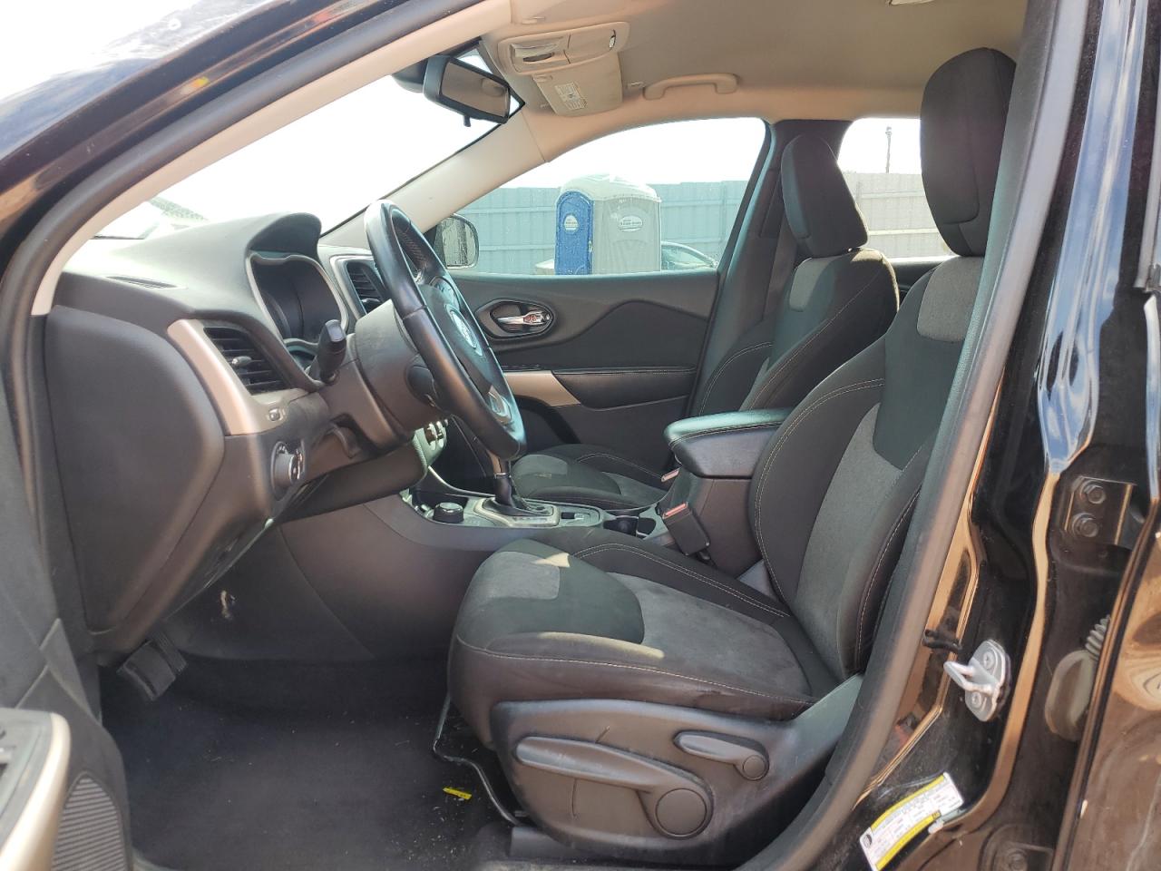 2018 Jeep Cherokee Latitude VIN: 1C4PJMCB2JD559558 Lot: 86327005