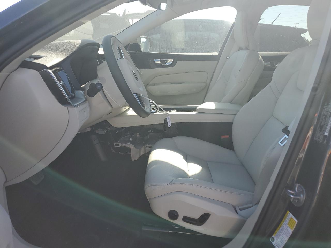 2025 Volvo Xc60 Core VIN: YV4M12RJ2S1109172 Lot: 85733065