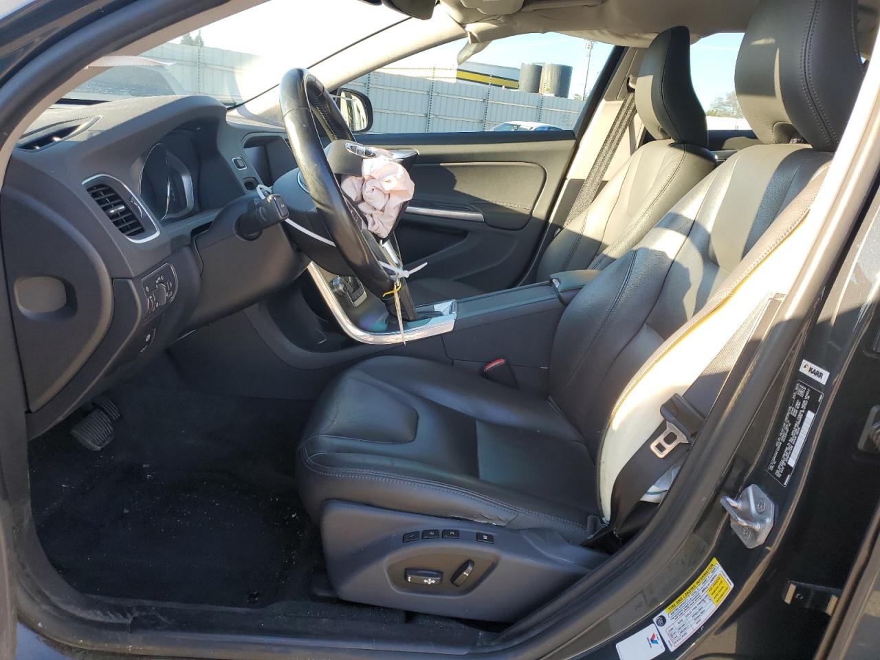 2015 Volvo S60 Platinum VIN: YV126MFM1F1335306 Lot: 87235415