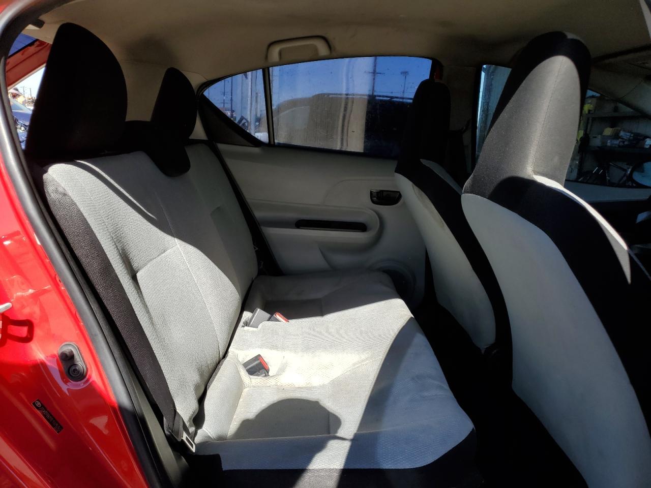 2014 Toyota Prius C VIN: JTDKDTB31E1075362 Lot: 87468955