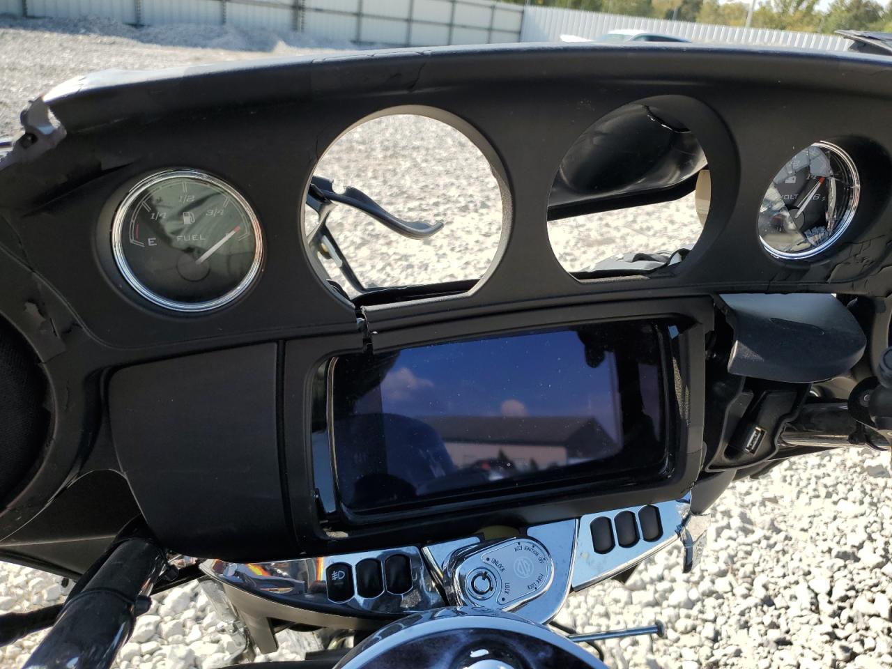 2021 Harley-Davidson Flhtcutg VIN: 1HD1MAF1XMB859068 Lot: 84450535