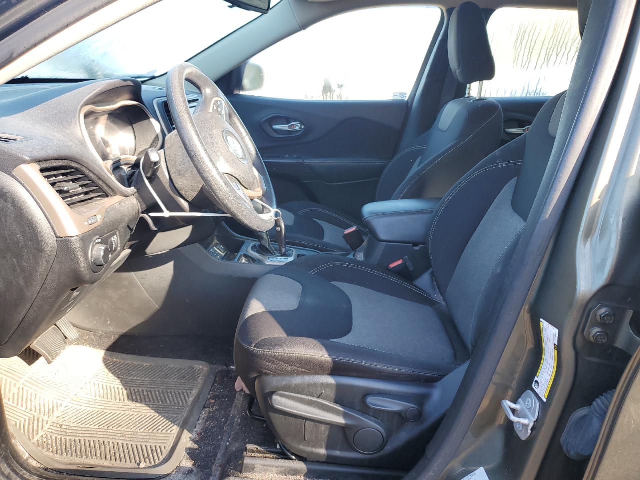 2015 Jeep Cherokee Sport VIN: 1C4PJLAB2FW738322 Lot: 85126755