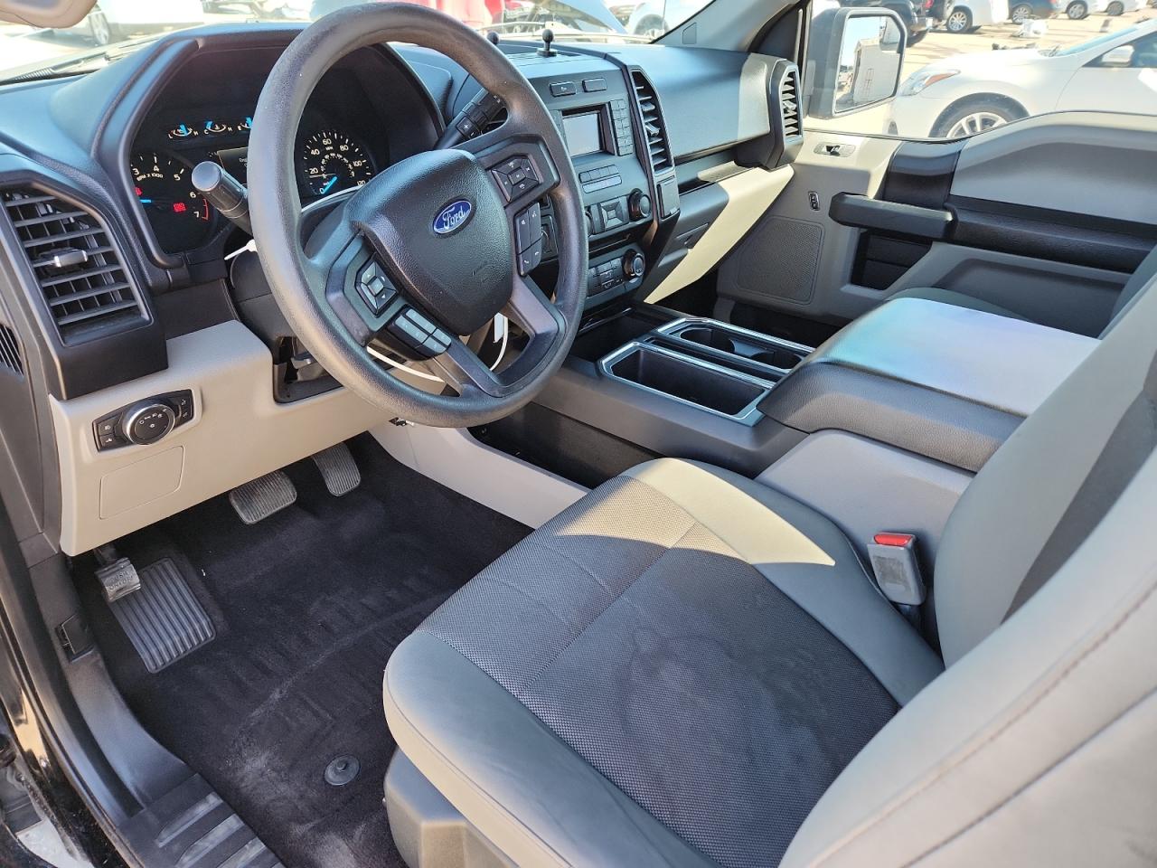 2016 Ford F150 VIN: 1FTMF1CF5GKE73249 Lot: 87231485