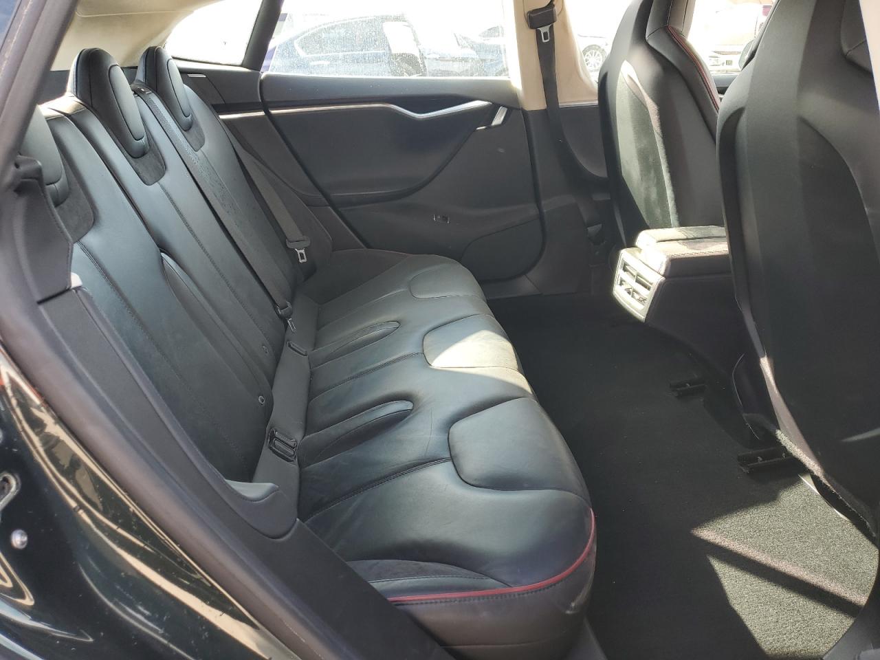 2013 Tesla Model S VIN: 5YJSA1CPXDFP10826 Lot: 82697845