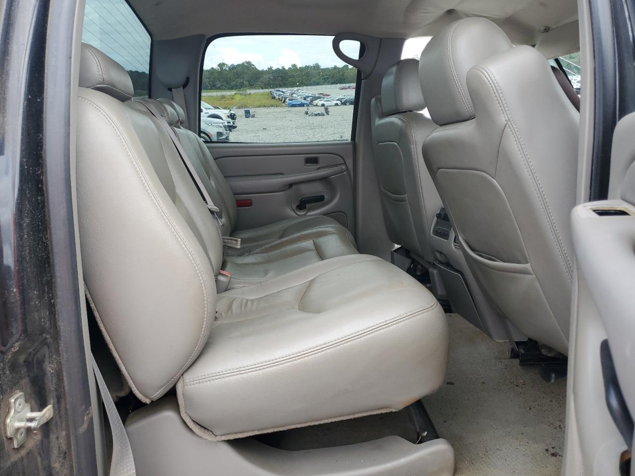 2004 Chevrolet Silverado C2500 Heavy Duty VIN: 1GCHC23224F217880 Lot: 85535835