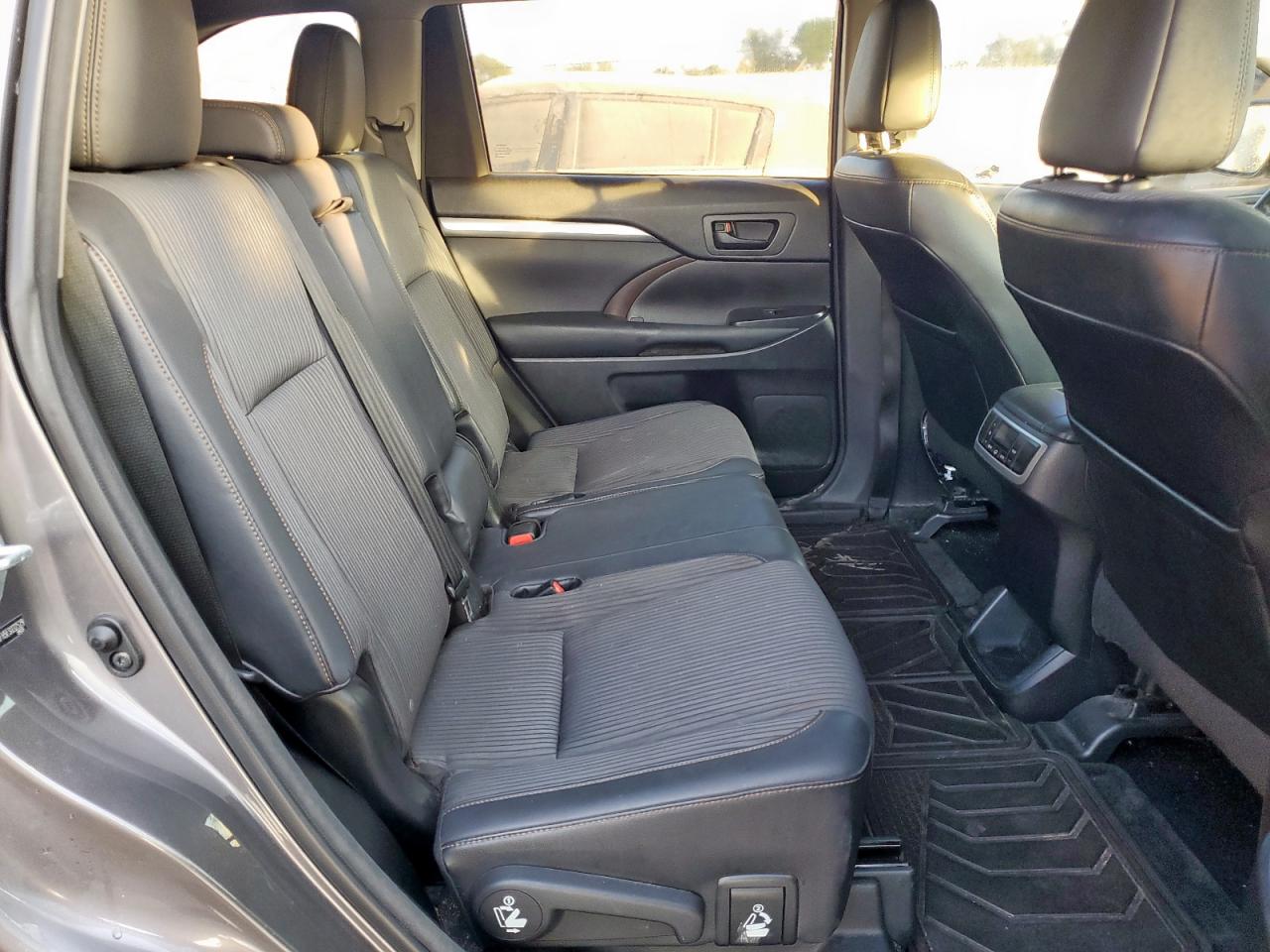 2014 Toyota Highlander Le VIN: 5TDZKRFH5ES032529 Lot: 84743375