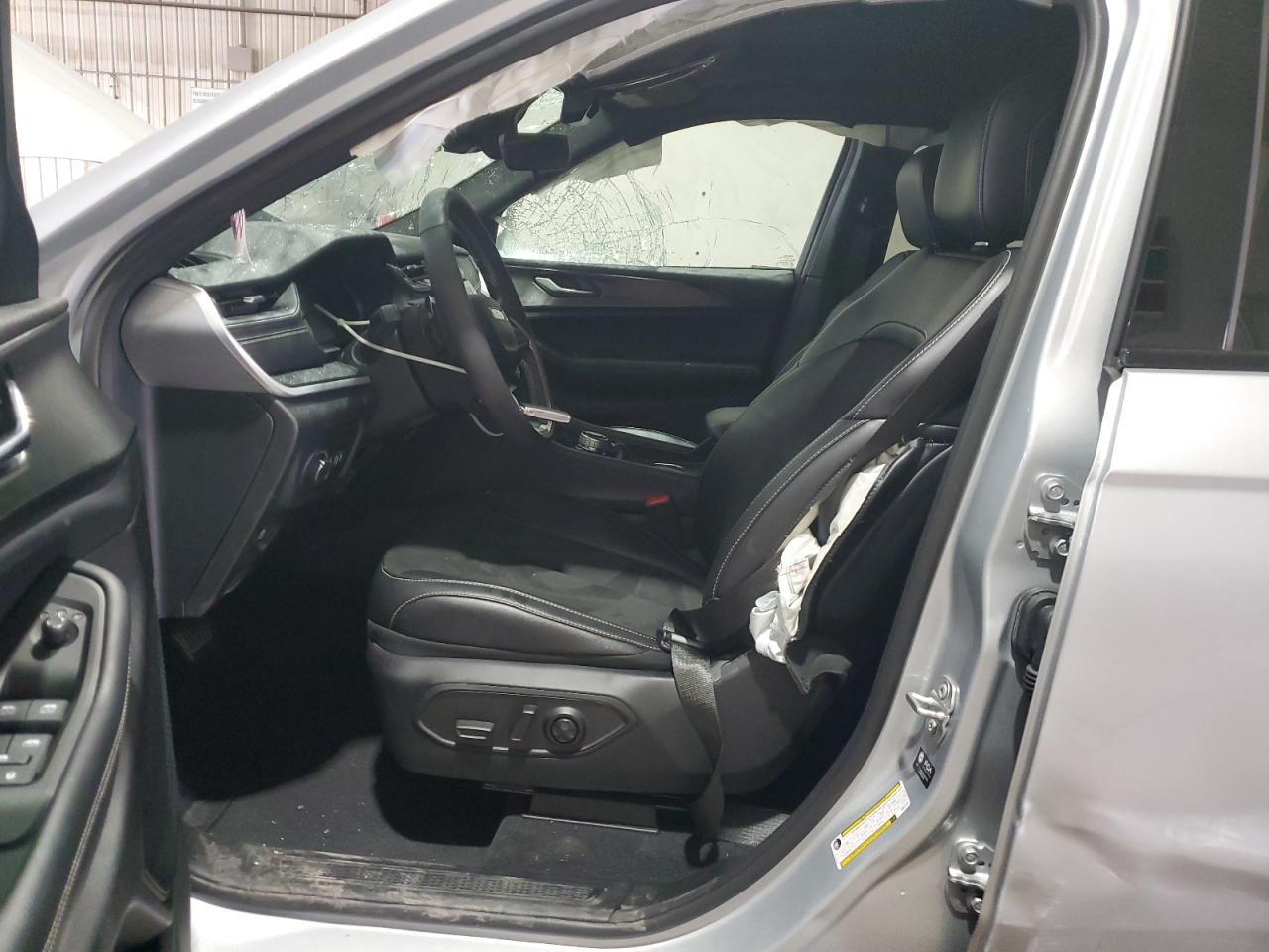 2025 Jeep Grand Cherokee L Laredo VIN: 1C4RJKAG5S8647297 Lot: 85648035