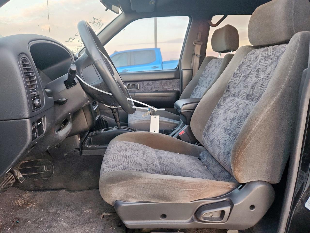 2000 Nissan Pathfinder Le VIN: JN8AR07S4YW400223 Lot: 86322255