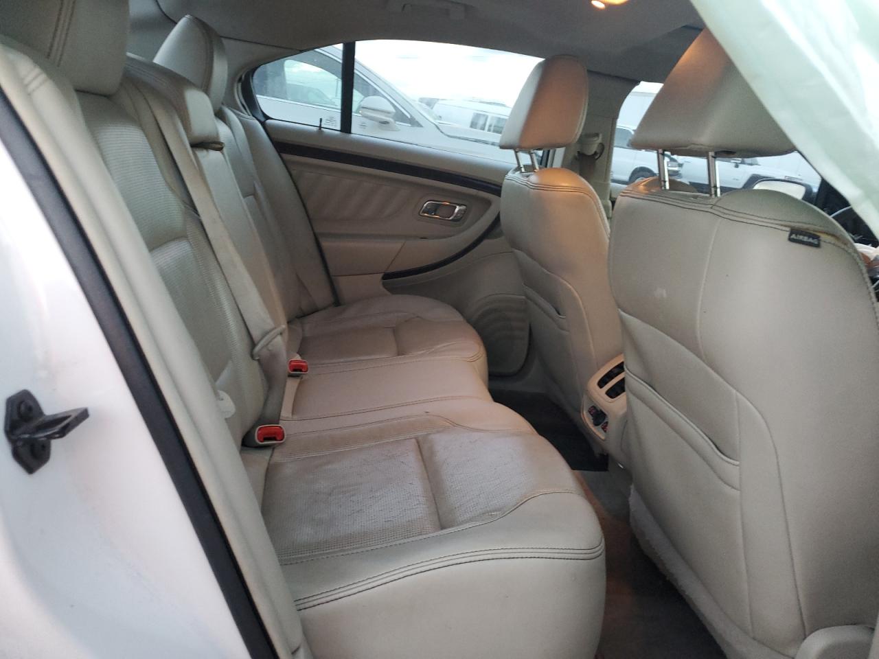 2011 Ford Taurus Limited VIN: 1FAHP2FW4BG163367 Lot: 84481425