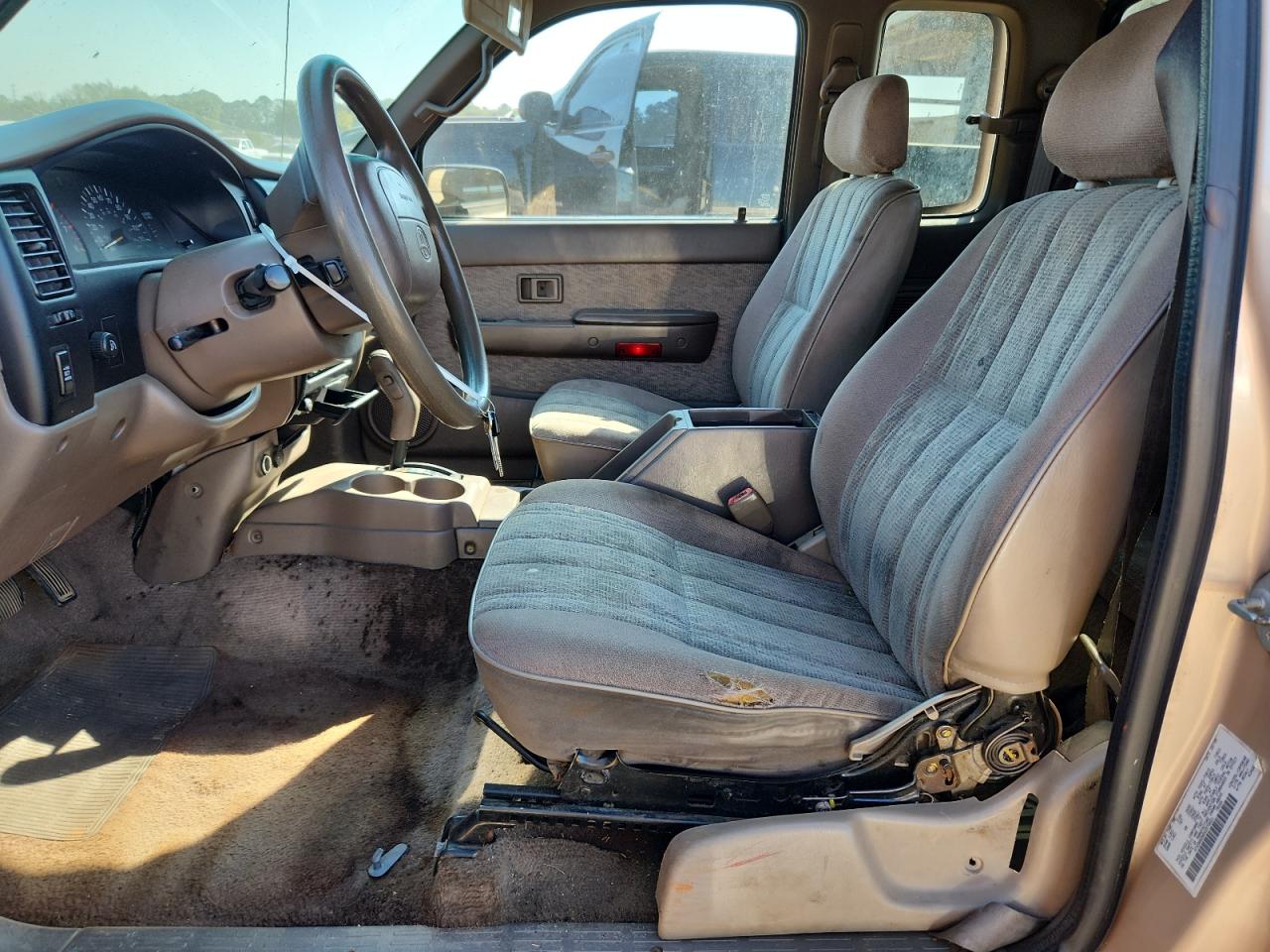 1999 Toyota Tacoma Xtracab Prerunner VIN: 4TASN92N5XZ570021 Lot: 85151085