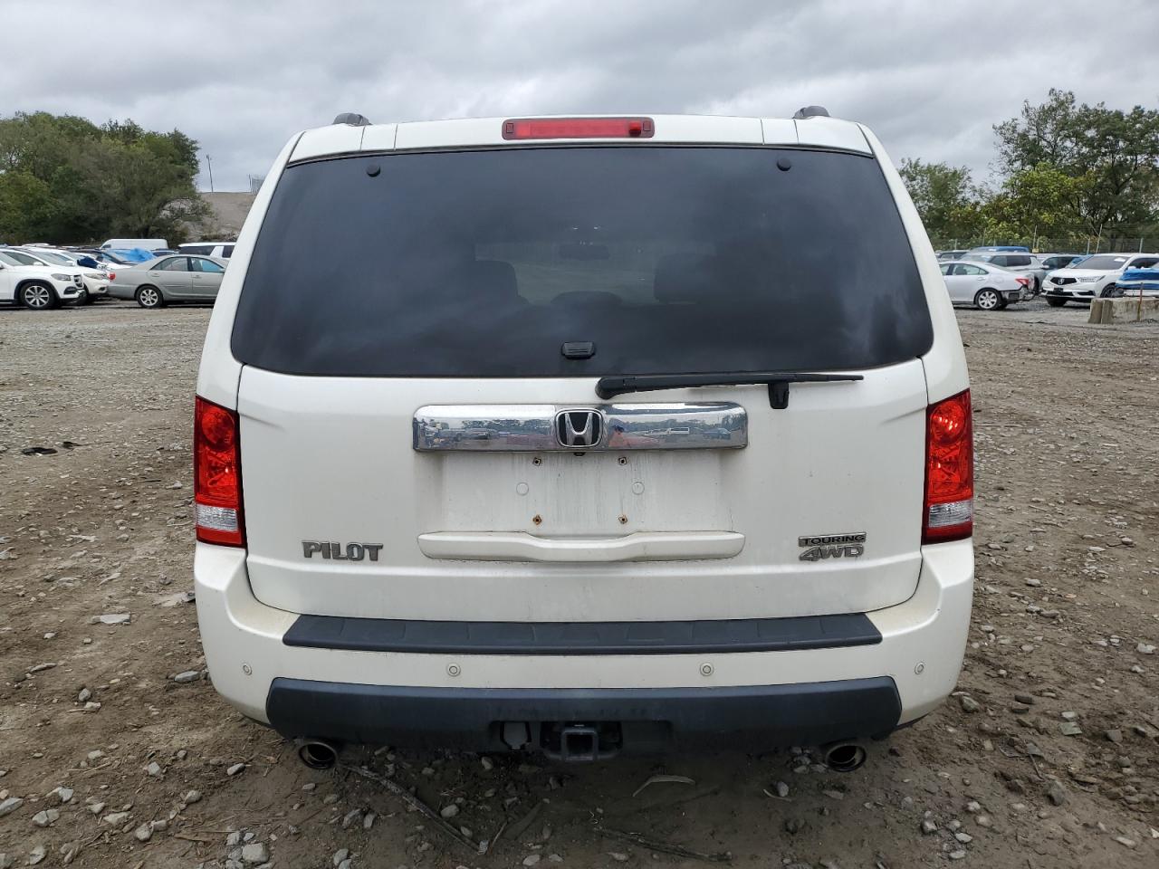 2011 Honda Pilot Touring VIN: 5FNYF4H96BB061112 Lot: 82473985