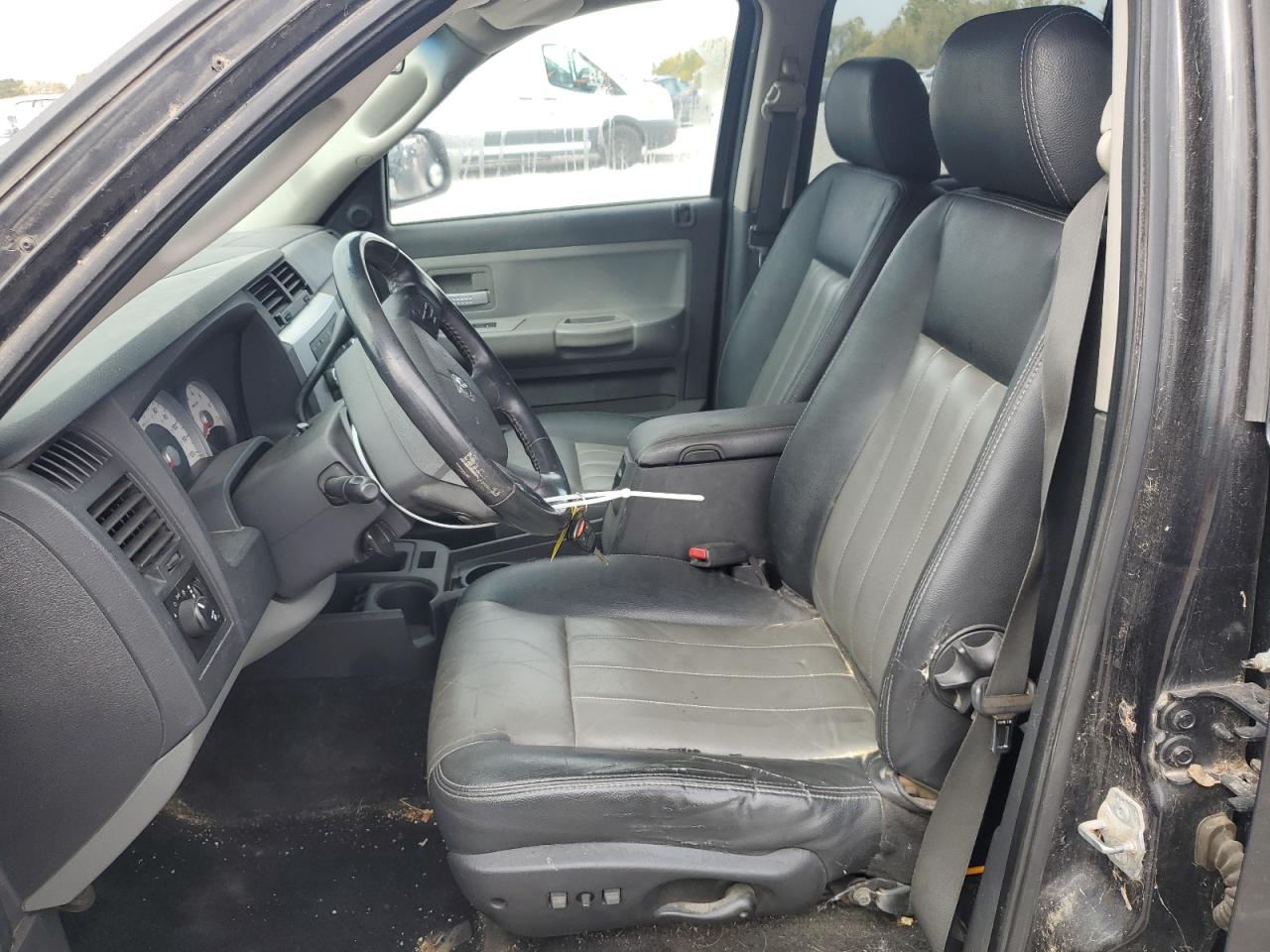 2008 Dodge Dakota Quad Laramie VIN: 1D7HW58N38S534565 Lot: 89530195