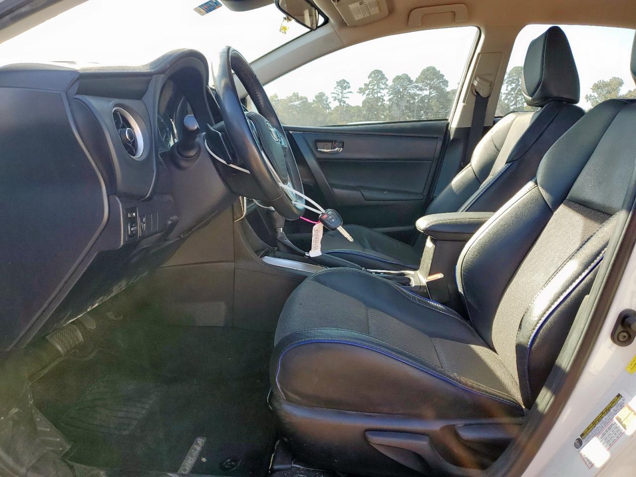 2018 Toyota Corolla L VIN: 5YFBURHE4JP784045 Lot: 85371955